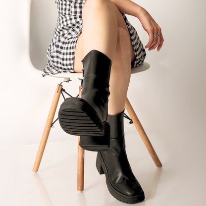 BOTÍN CHUKY REGINA NEGRO